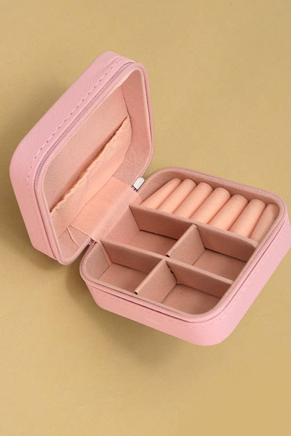 Weekend Away Jewelry Case
