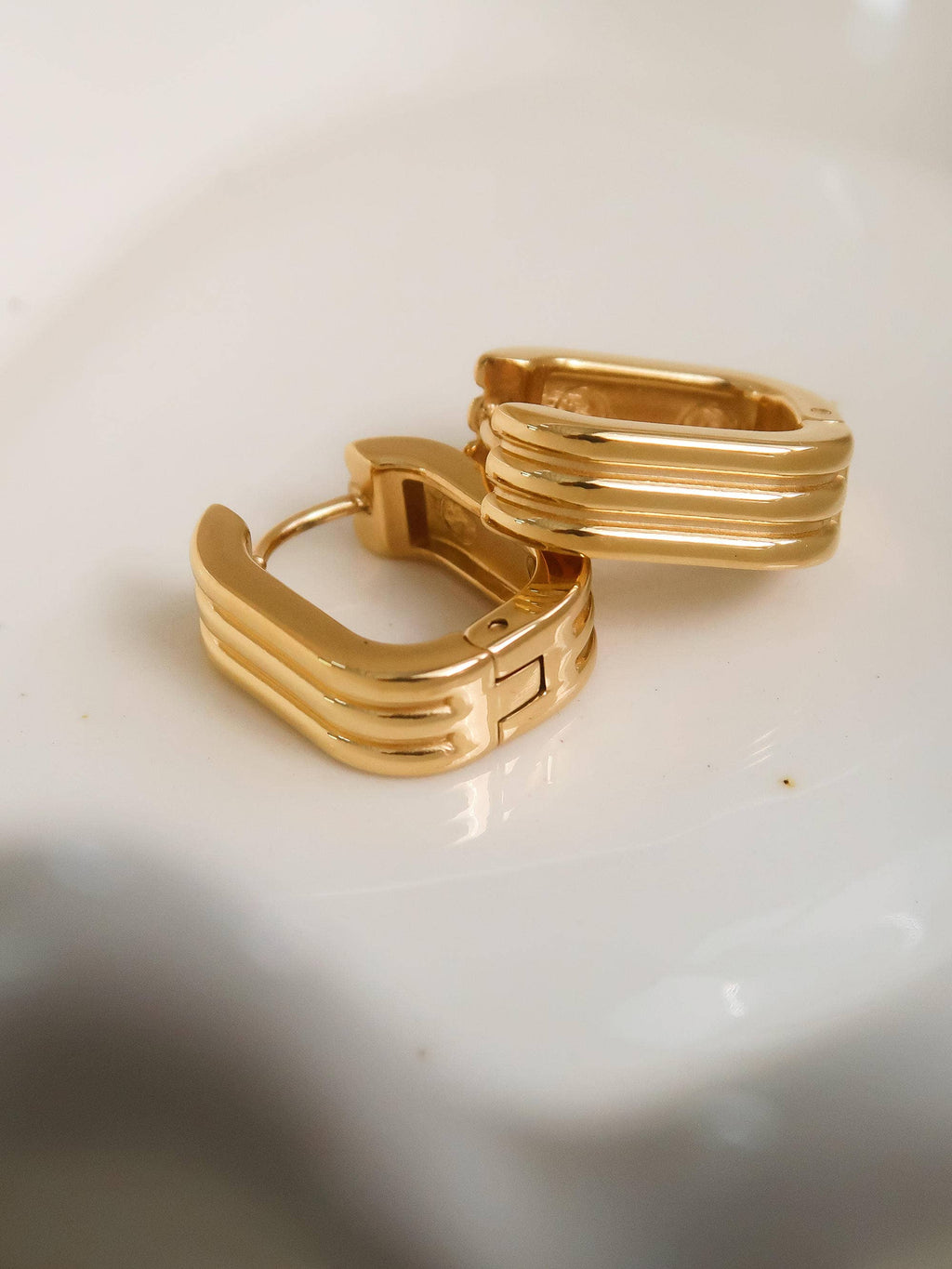 The Essential Hoops